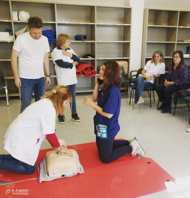 470 alumnes dels centres educatius de Tàrrega participen en els tallers de Reanimació Cardiopulmonar que imparteixen les infermeres de l'EAP