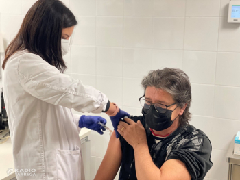 Les regions sanitàries Lleida i Alt Pirineu i Aran fan una crida a vacunar-se per millorar les cobertures de protecció contra grip i covid-19