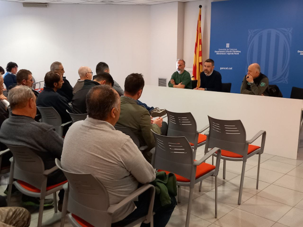 Acció Climàtica comença a aplicar fosfur d'alumini en infraestructures per frenar la plaga de conills a Ponent